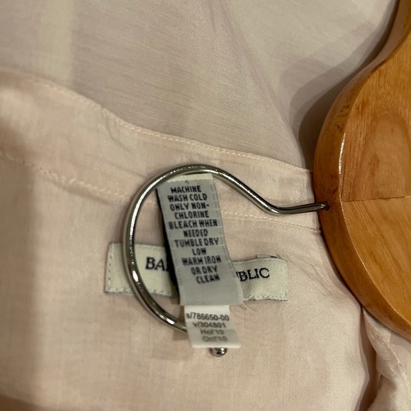 Banana Republic cream/ivory silk blend blouse xs - Picture 6 of 6